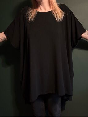 Black Oversized Women's Top - Relaxed Short Sleeve